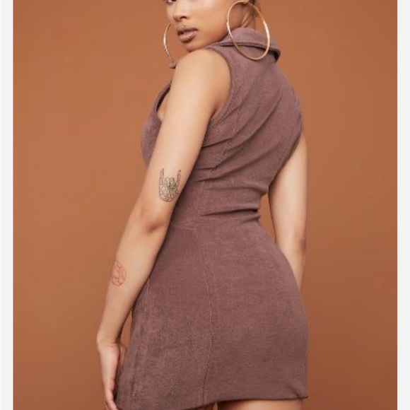 Terry Cloth Athletic Style Dress - Picture 4 of 8